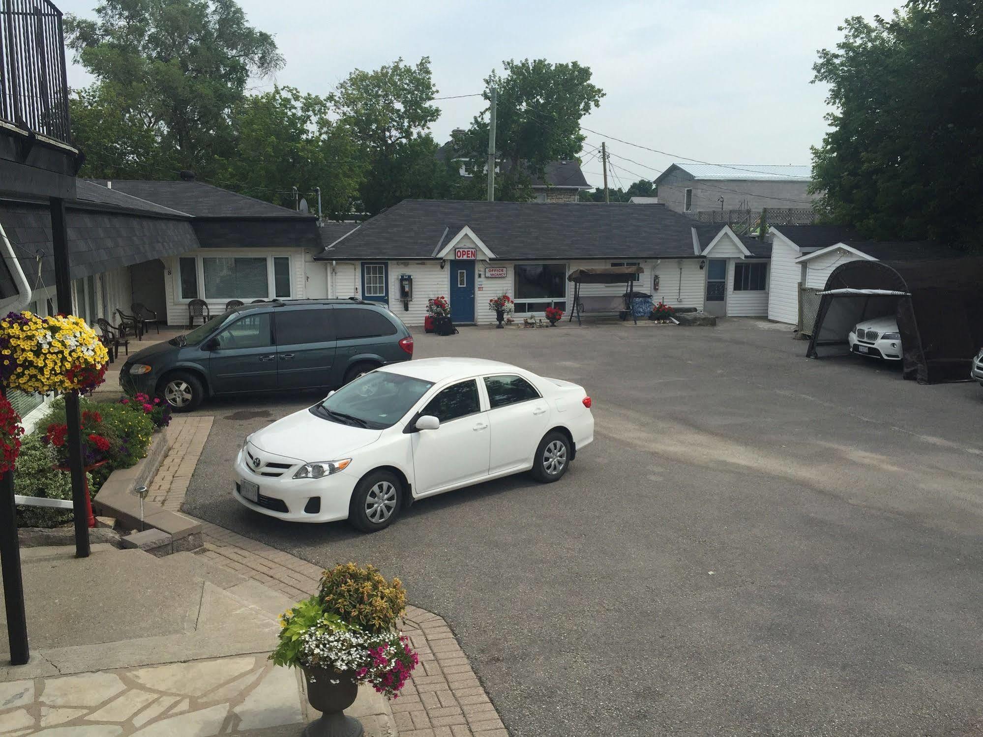 New Rockland Motel Bobcaygeon Exterior foto